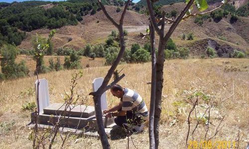 Elgazi Köyü Türbe ve Mezarlar