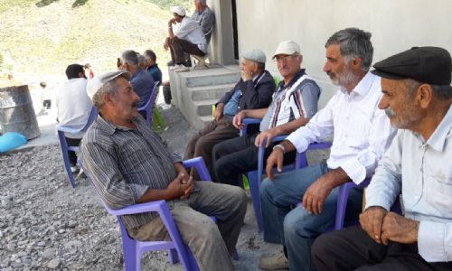 ELGAZİ KÖYÜ SEYİT BAKIL TÜRBESİ  VE MEZARLIK HiZMET BİNAMIZ .HALKIN HİZMETİNE AÇILMIŞTIR.