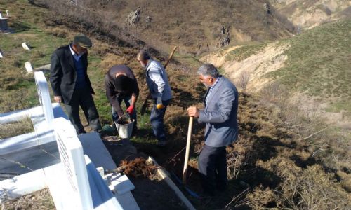 ELGAZİ KÖYÜ SEYİT BAKIL TÜRBESİ  VE MEZARLIK HiZMET BİNAMIZ .HALKIN HİZMETİNE AÇILMIŞTIR.