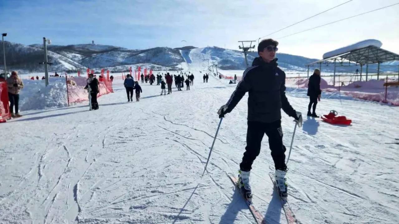 Munzur`un eteklerinde kayak sezonu başladı