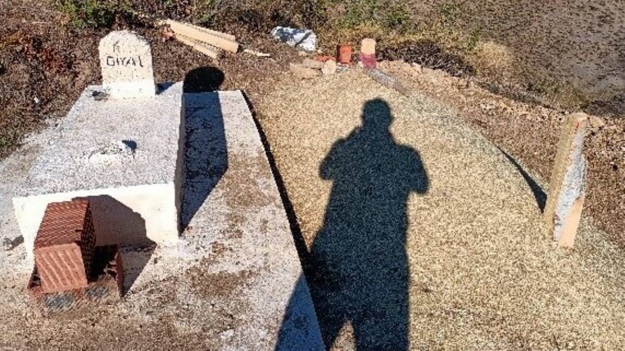 Elgazi Köyü – Türbe ve Mezarlar&nbsp;