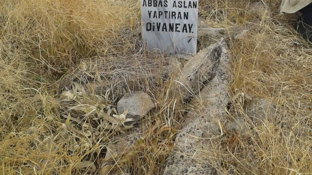 Elgazi Köyü – Türbe ve Mezarlar&nbsp;