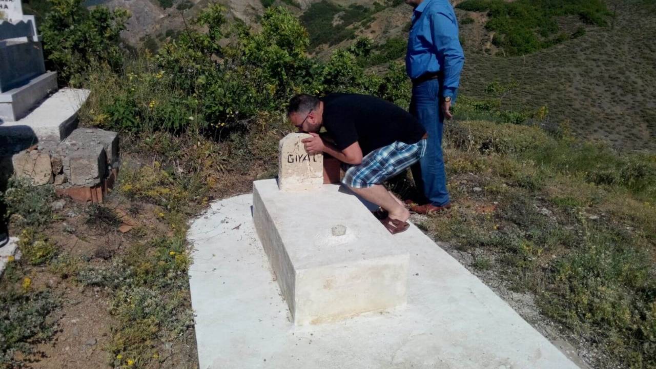 Elgazi Köyü – Türbe ve Mezarlar&nbsp;