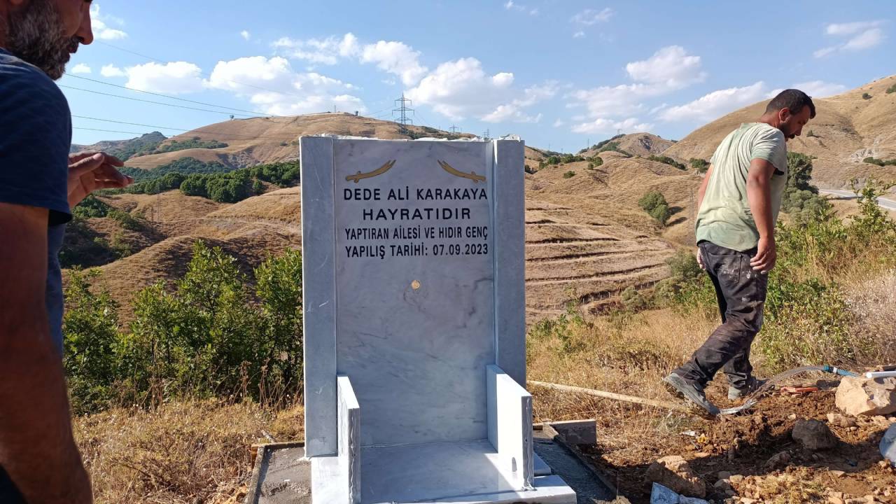 Elgazi Köyü – Türbe ve Mezarlar&nbsp;